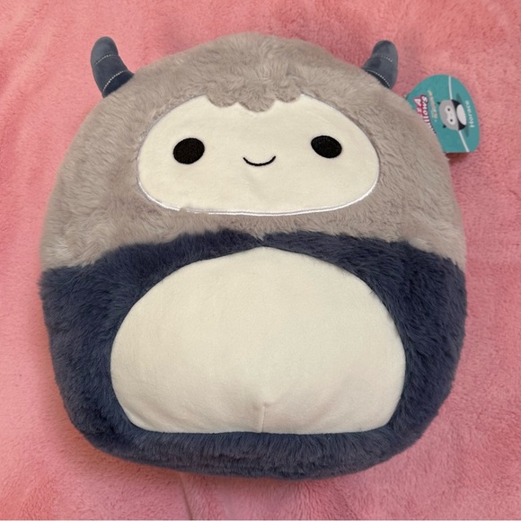 SQUISHMALLOWS Horace the Yeti Fuzzmallow 14in NWT - Picture 1 of 2